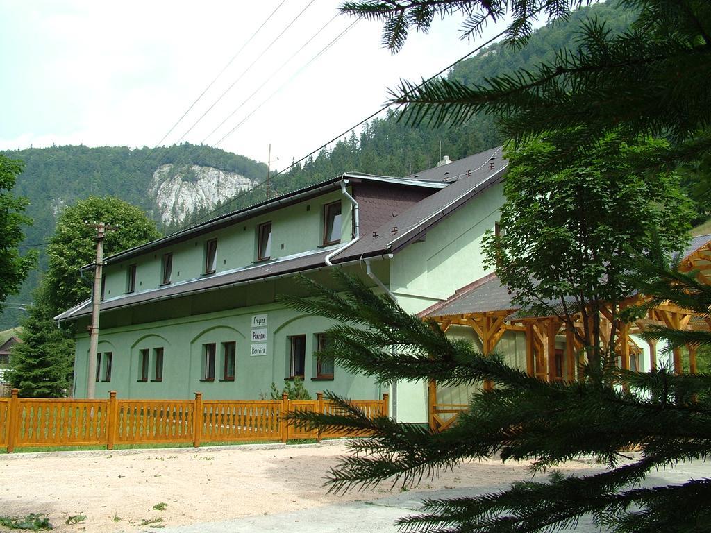 Penzión Borovica Stratená Exterior foto